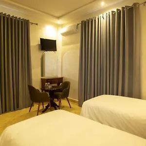 3* Hotel De Paris