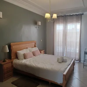 Grand Calme Et Lumineux + Parking Gratuit Appartement
